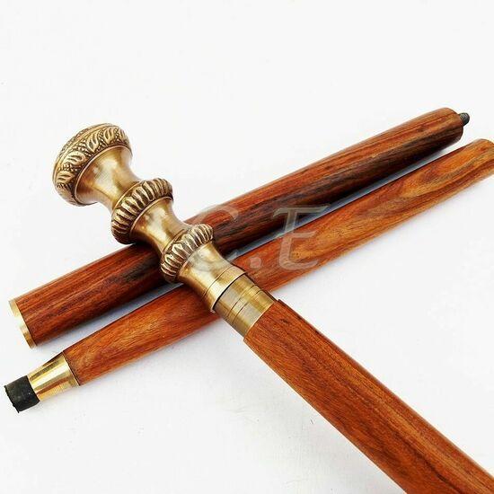 Canne de marche en bois de style victorien avec poignée en laiton design antique