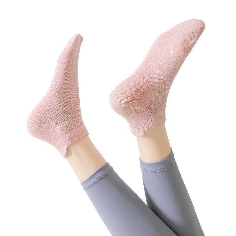 Yoga Socks, Women's Sweat-absorbing and Moisture-wicking Sports Short Socks, Silicone Anti-slip Cotton Socks, Breathable and Non-shedding, Fitness