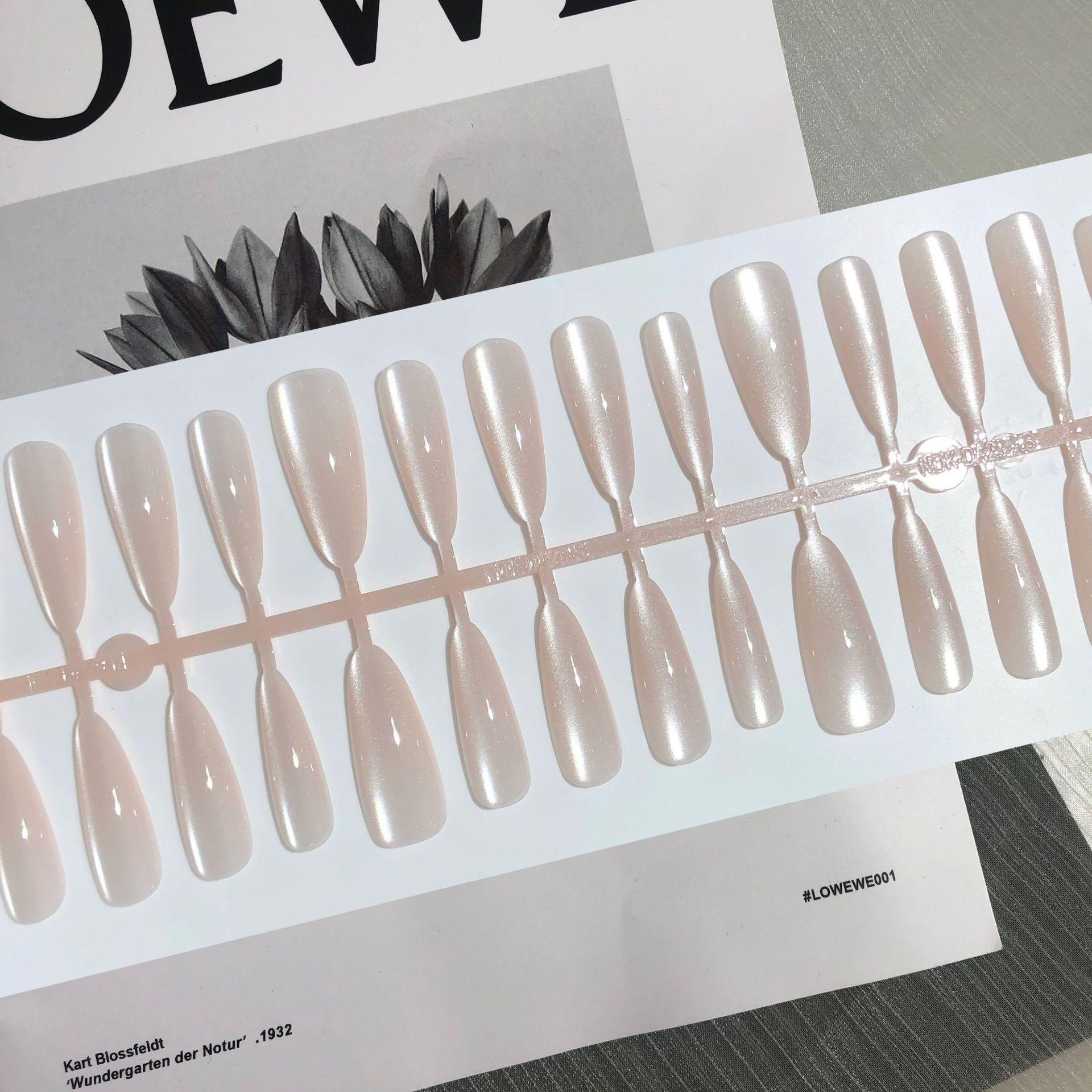 

Nude Cat-Eye Ladder Press-On Nails: Handmade, Gentle, Pure, Sexy Style, Solid Color, 30 Pieces