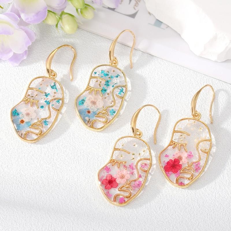 Abstract Face Pendant Earrings Geometric Face Dry Flower Earrings Dangle Earrings Alloy Material Gift for Girlfriends