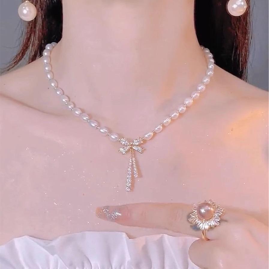 

Роскошное корейское ожерелье из жемчуга Bucklo для женщин: Подвеска All-Match Love на ключицу