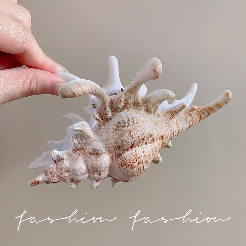 Seashell Claw Hair Clip: Summer Beach Style Ocean Accessory