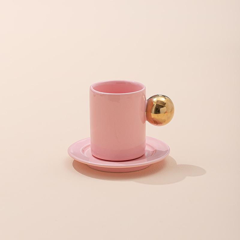 Europäisches Luxus Keramik Kaffee Tassen Set mit Goldenem Griff Kleiner runder Untertasse Paare Espresso Tassen Geschenk Kreative Luxus Tasse Untertasse