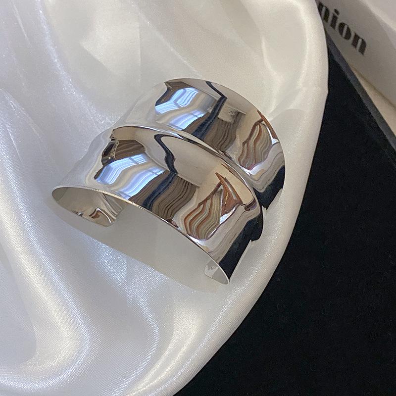 Minimalist Double-Layer Hollow Armlet: European & American Style, Exaggerated & Fashionable High-End Bracelet