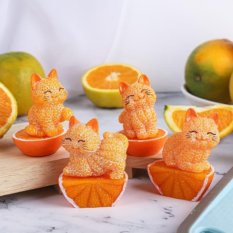 Here Comes The Cute Little Cat, Creative Orange Cat, Resin Tabletop Decoration, As A Gift for Girls