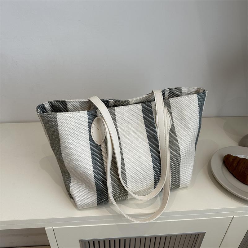 Literary Canvas Bag Women'S Early Autumn Fashion Casual Tote Bag Trend Messenger Bag