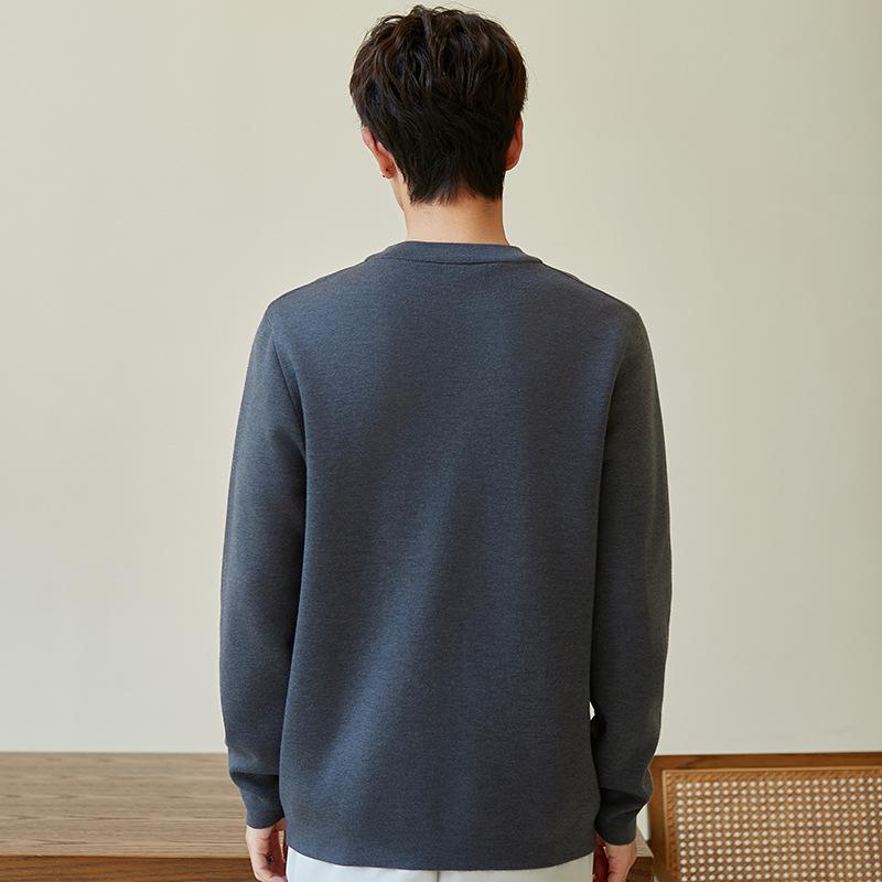 Autumn and Winter Inner Sweater Solid Color High-end Crew Neck Sweater Loose Trend Casual Men's Knitted Sweater
