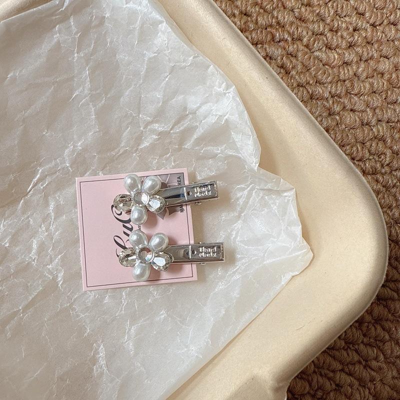 

Милая и крутая металлическая миниатюрная заколка для волос в виде цветка, корейская заколка для волос с отделкой стразами, женский аксессуар для волос