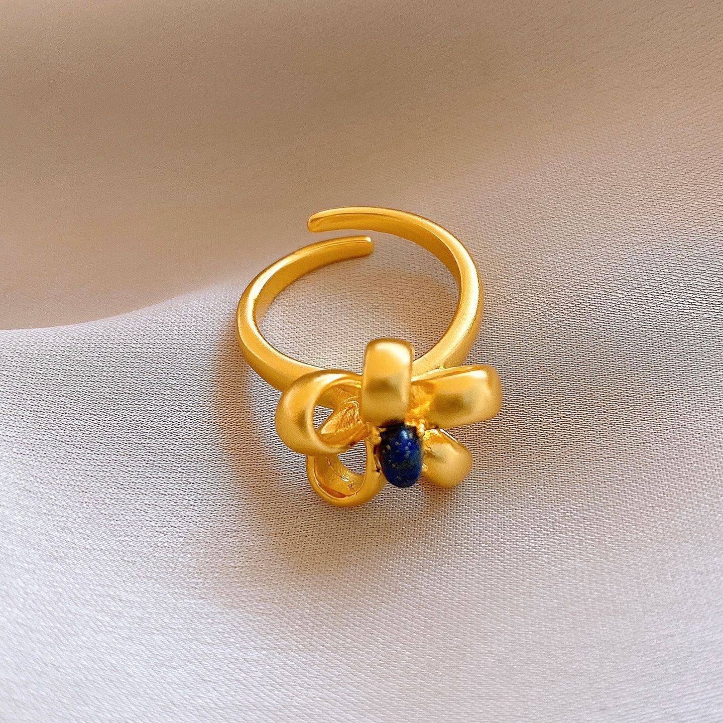 European and American metal wind geometric stone flower ring niche index finger ring personalized jewelry women