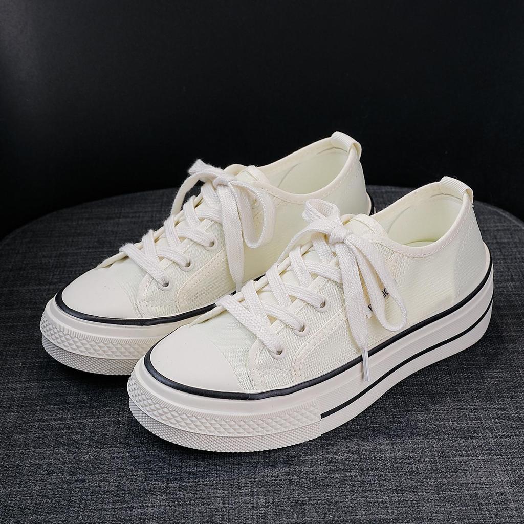 2026 Koreanischer Stil Damen Low-Top Canvas Schuhe - Einfarbige, Leichte, Flache Sohle, Trendige Laufschuhe für die Freizeit