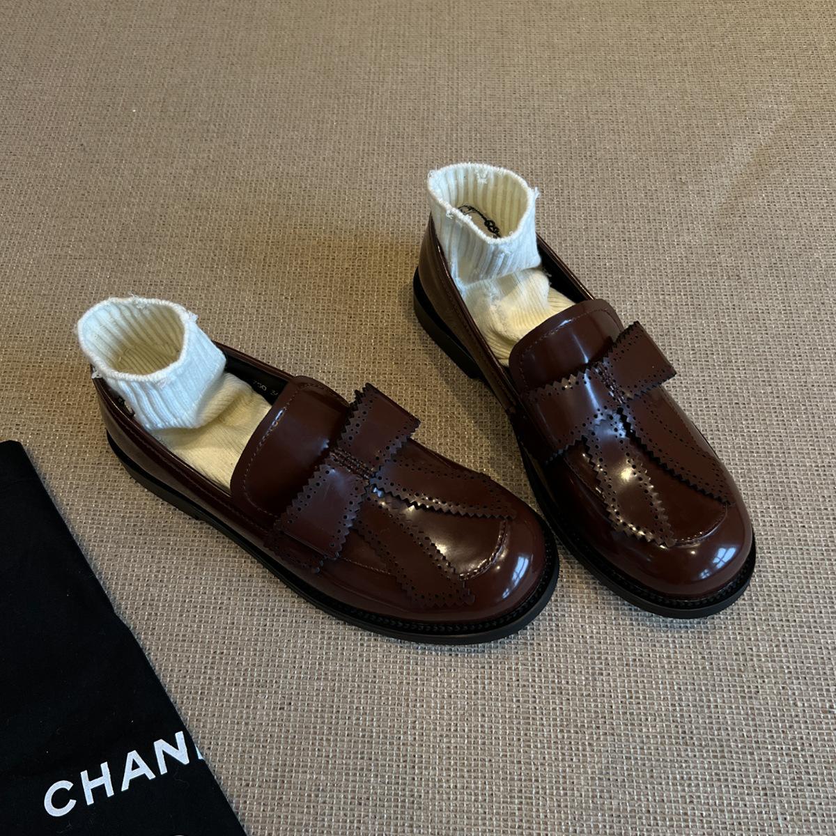 

Версия из коровьей кожи~ Лоферы в британском стиле с круглым носком и бантом, ретро колледж, одинарная обувь, низкий каблук, маленькие кожаные туфли женские 40