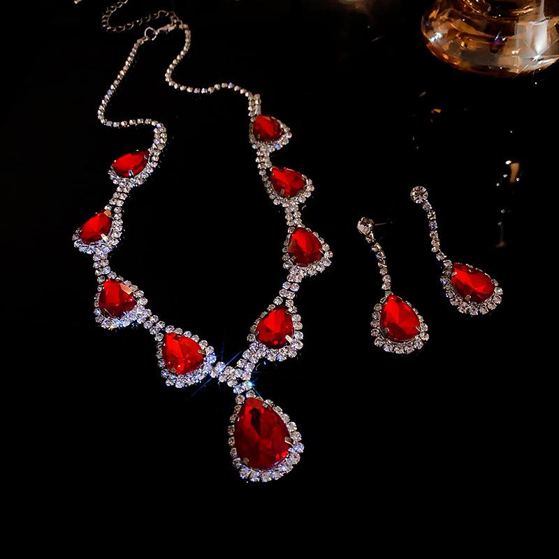 Diamond water drop geometric necklace earrings set light luxury temperament collarbone chain fashionable versatile high-end jewelry