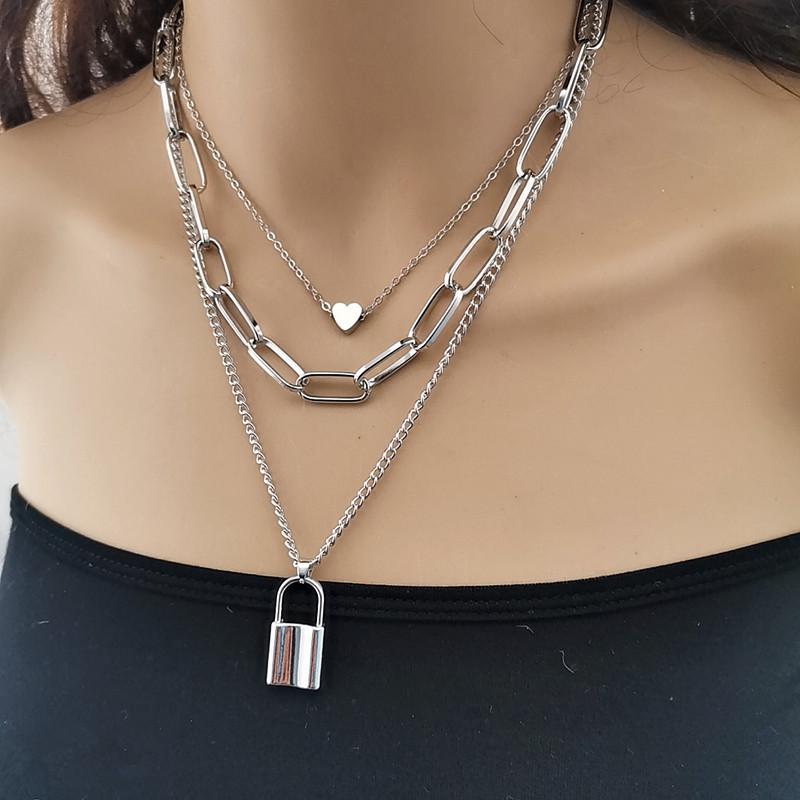 European and American Jewelry Retro Multi-layered Chain Peach Heart Necklace Fashionable Geometric Lock