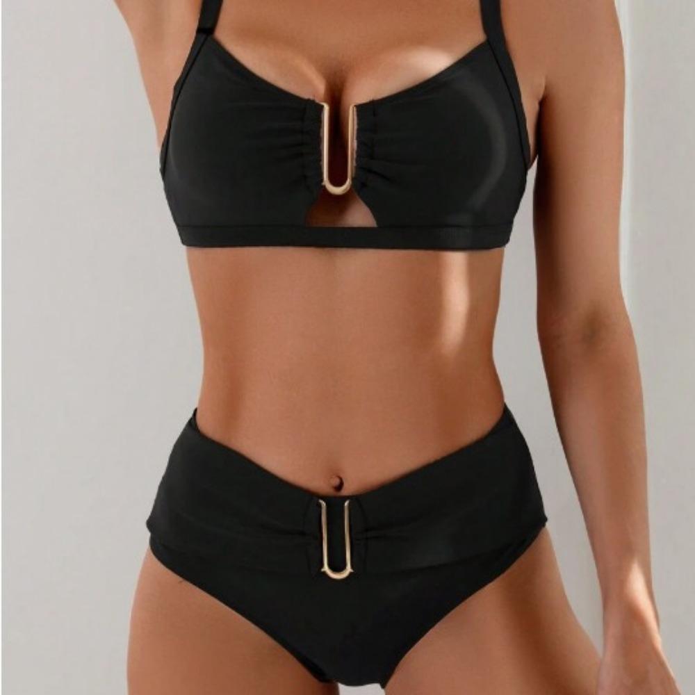 European and American Sexy Bikini Swimsuit Women's Tight Chest Gathered Halter Swimsuit