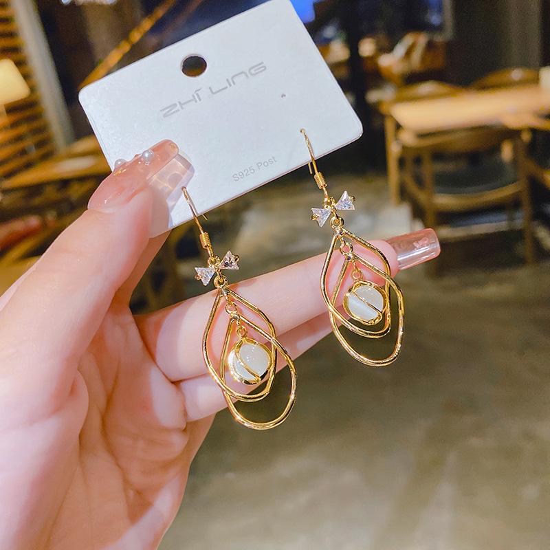 Trendy Korean Metal Spiral Earrings with Elegant Zircon for Women - Ins Style 7A502 Gold