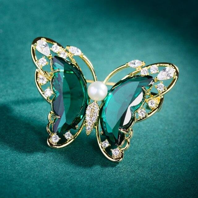New Elegant Baroque Pearl Natural Shell Zircon Butterfly Brooches for Women Coat Clothing Accessories Pins Creative Corsage