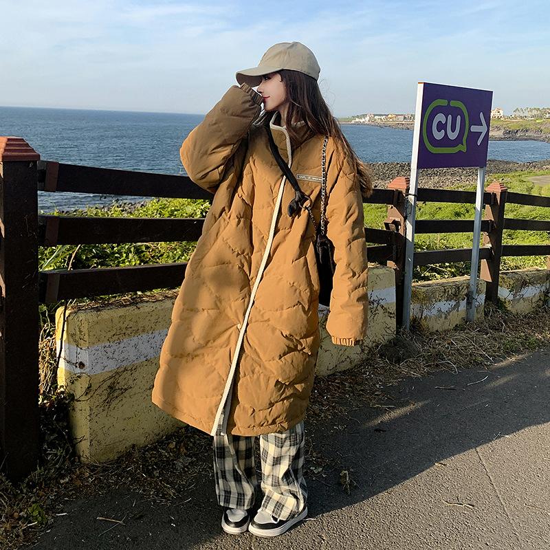 Casacos de Penas e Algodão Outono e Inverno, Comprimento Médio a Longo Moda Feminina, Versão Coreana Casaco de Algodão Solto com Padrão de Losangos