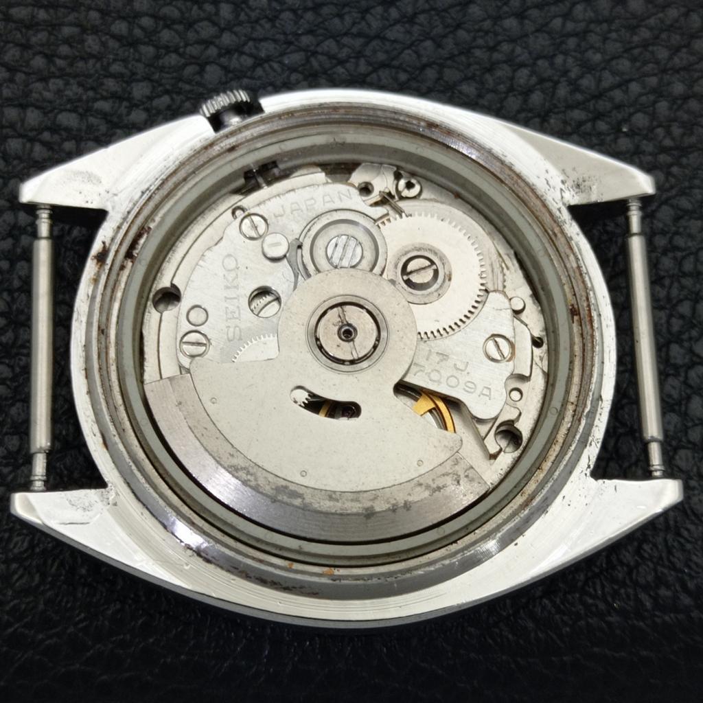 SEIKO 5 AUTOMATIC VINTAGE JAPAN 7009A MENS SILVER COLOR DIAL WATCH a701286-5 R206a-a701286