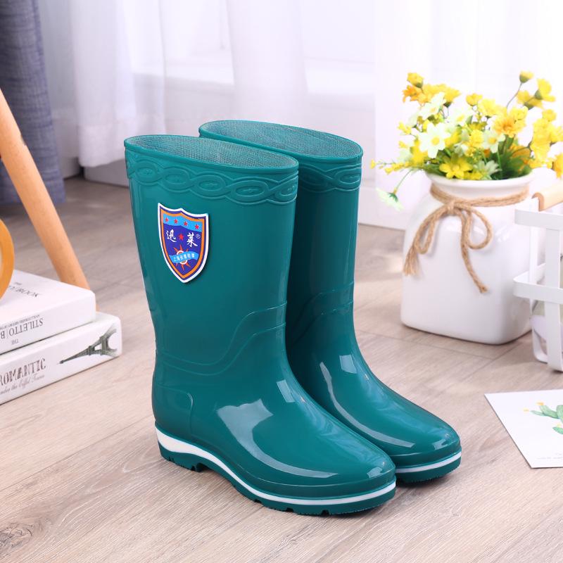 

Жіночі нековзні гумові чоботи середньої довжини - модне, зносостійке, водонепроникне взуття для кухні та використання на вулиці 39