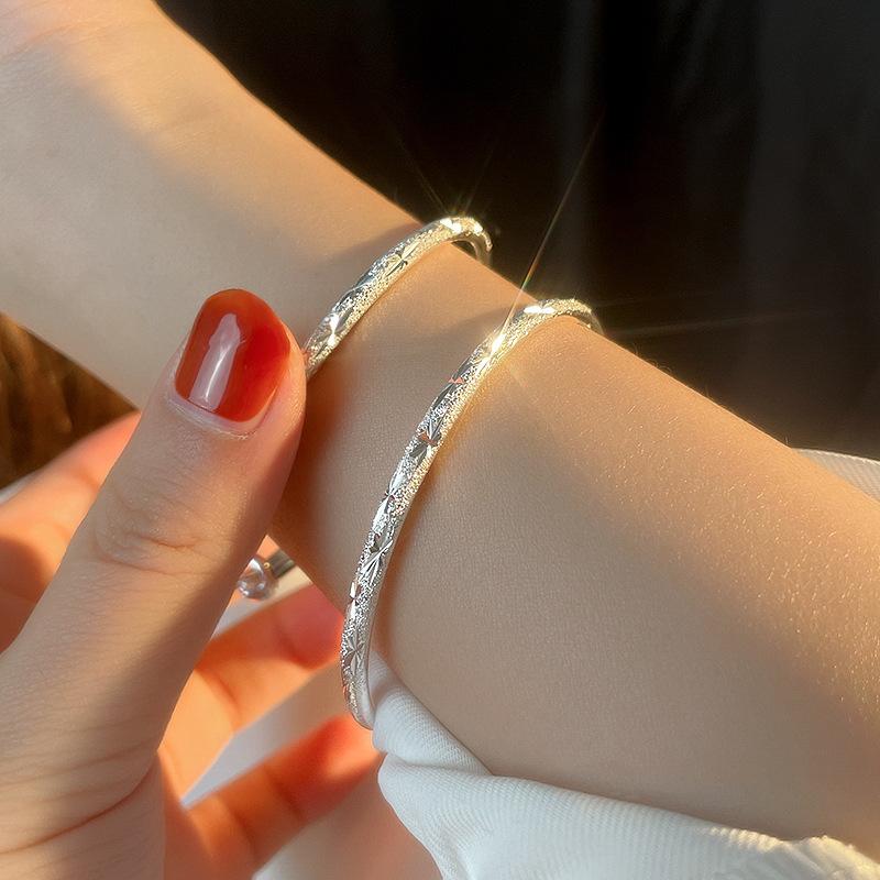 Set Bracciale E Anello Regolabile Tonalità Oro - Elegante Accessorio Moda Donna, Regalo Per Compleanno E Natale
