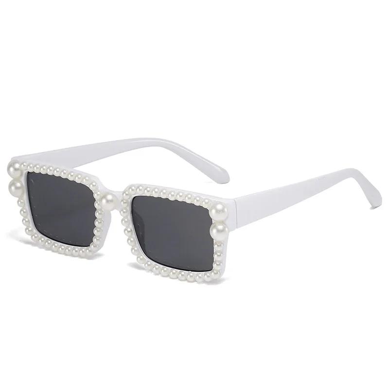 Fashion Women Fashion Pearl Sunglasses Unisex Outdoor Small Frame Jelly Color UV400 Sun Glasses Trendy Square Hip Hop Glasses for Ladies