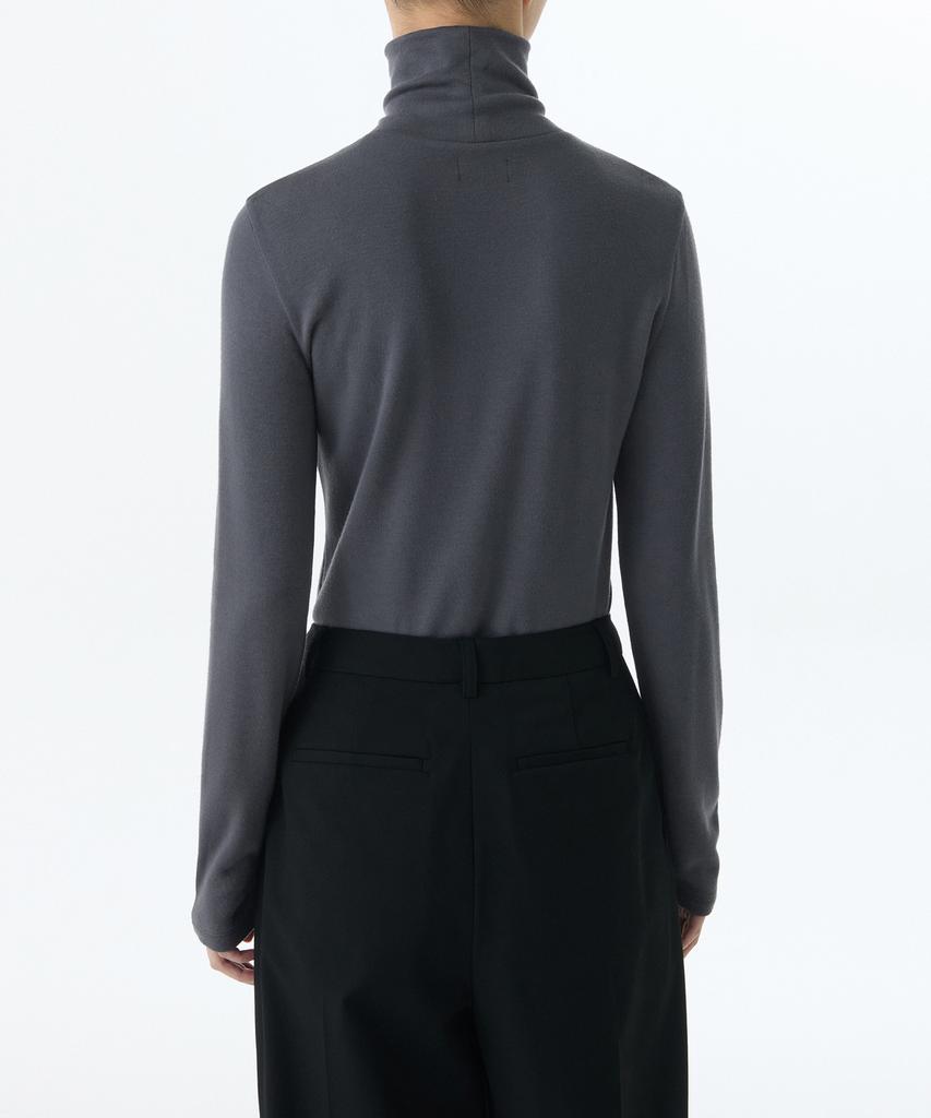 MUSINSA STANDARD WOMAN [Heat Standard] Women'S Brushed Slim Turtleneck Long Sleeve T-Shirt [Iron Gray]