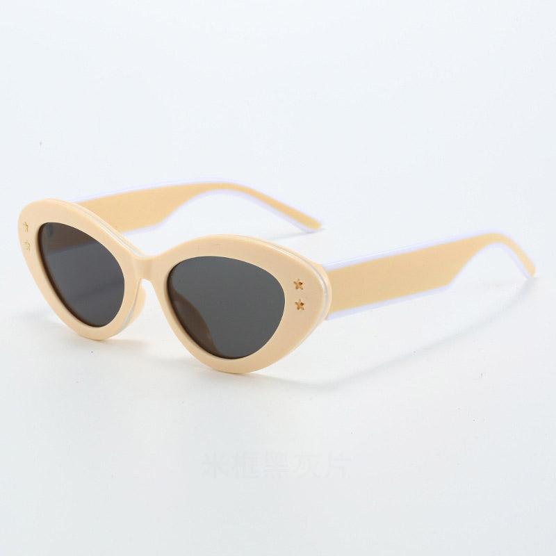 Non-polarized Cat Eye Oval Sunglasses Women Retro Star Brand Design Shades Eyewear Fashion Cat Eye Sun Glasses Unisex
