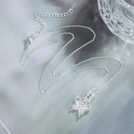 Elegant White Chalcedony Leaf Necklace: Women's Luxurious, High-End, Ancient Style Clavicle Chain