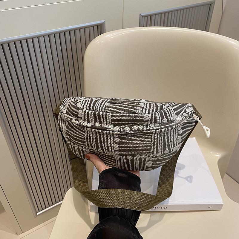 Stylish 2024 Color Block Underarm Shoulder Bag Perfect For Casual Commuting