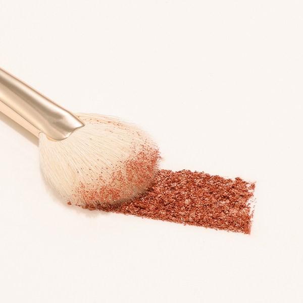 The Tool Lab 160 Blusher Fan Makeup Cheek Brush, Mixed Colors, 1 Piece, the Most Popular Beauty Accessory In Korea