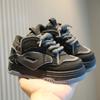 Kinder Sportschuhe 2025 Frühling und Herbst Jungen Freizeit Board Schuhe High-Top Mädchen kleine weiße Schuhe weichsohlige Baby Brotschuhe