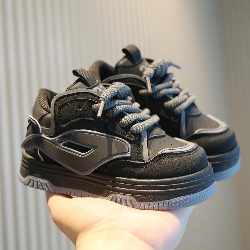 Kinder Sportschuhe 2025 Frühling und Herbst Jungen Freizeit Board Schuhe High-Top Mädchen kleine weiße Schuhe weichsohlige Baby Brotschuhe