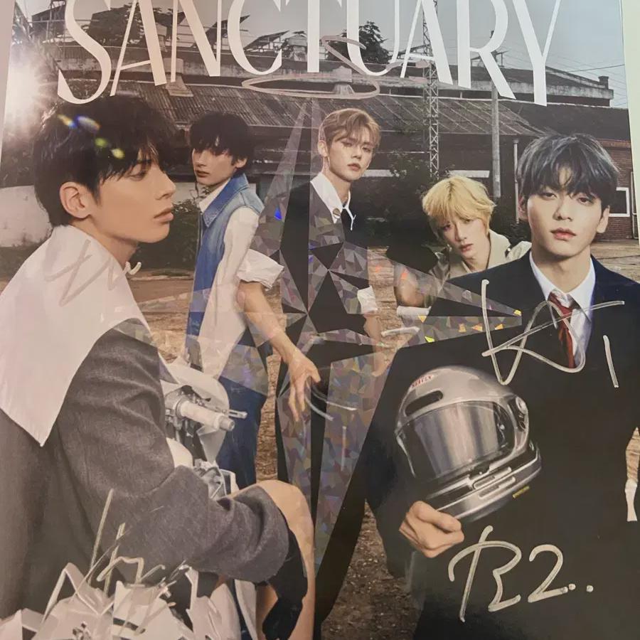 

I Sell An Album Signed By Tomorrow X Together