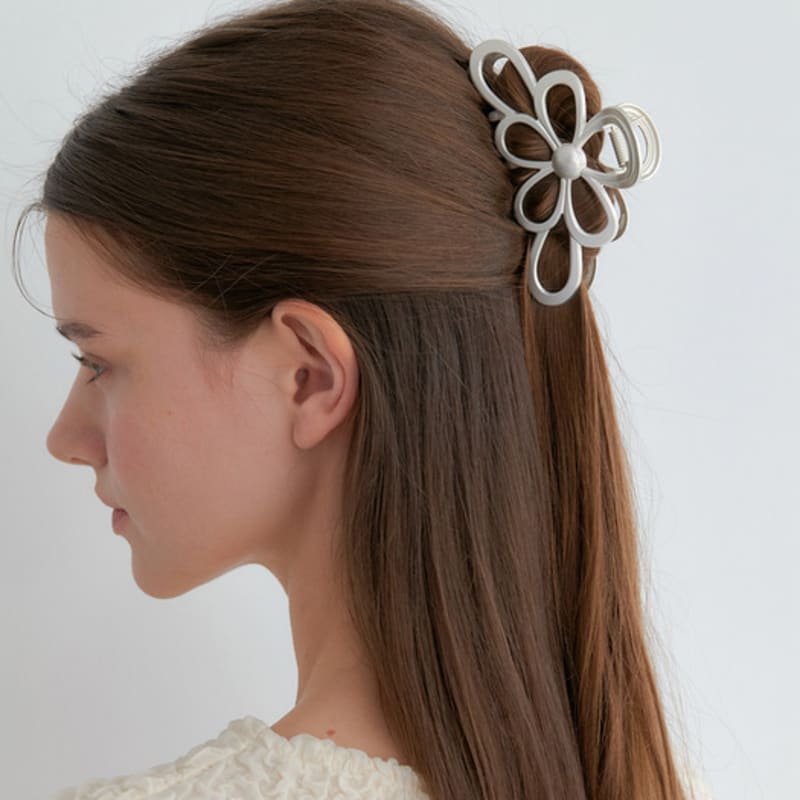 

OVLA DAISY HAIR CLIP_COLORS HC047 matte silver
