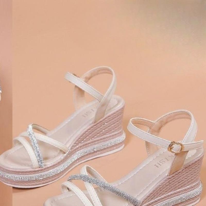 Buty w Nowym Stylu - Sandały na Koturnie z Wysokim Obcasem i Grubą Podeszwą dla Kobiet