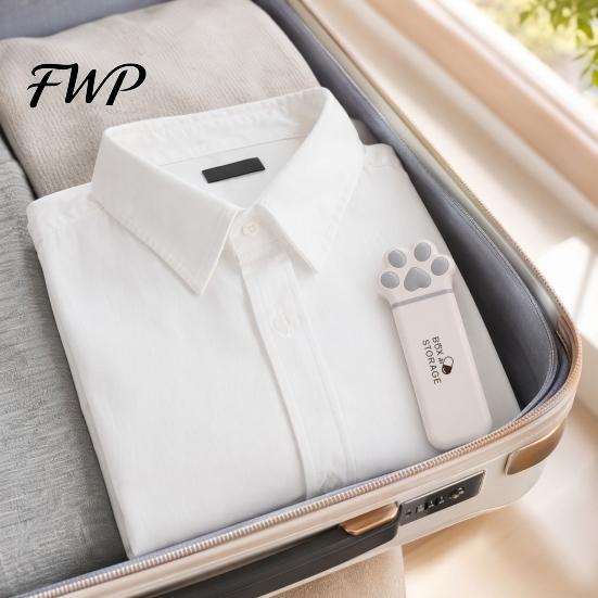 Dustproof Pill Container Portable Box, Cute Cat Paw Design, with Sealed Buckle Lid, Moisture-Proof Box for Travel 3 Compartment Organizer, Medicine