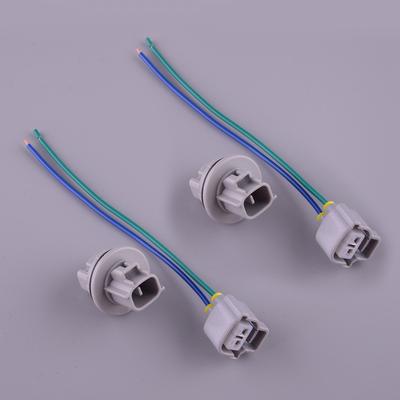 Accesorios para la electrónica del coche – Cables, adaptadores y enchufes