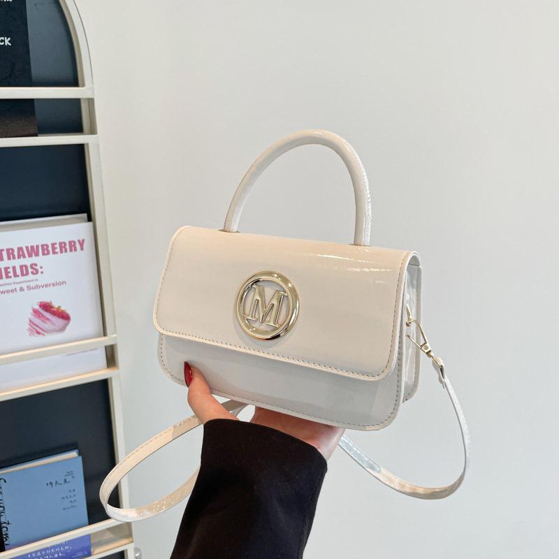 

This year popular small bag women s autumn 2025 new fashion retro messenger bag Internet celebrity handbag female Internet celebrity versatile