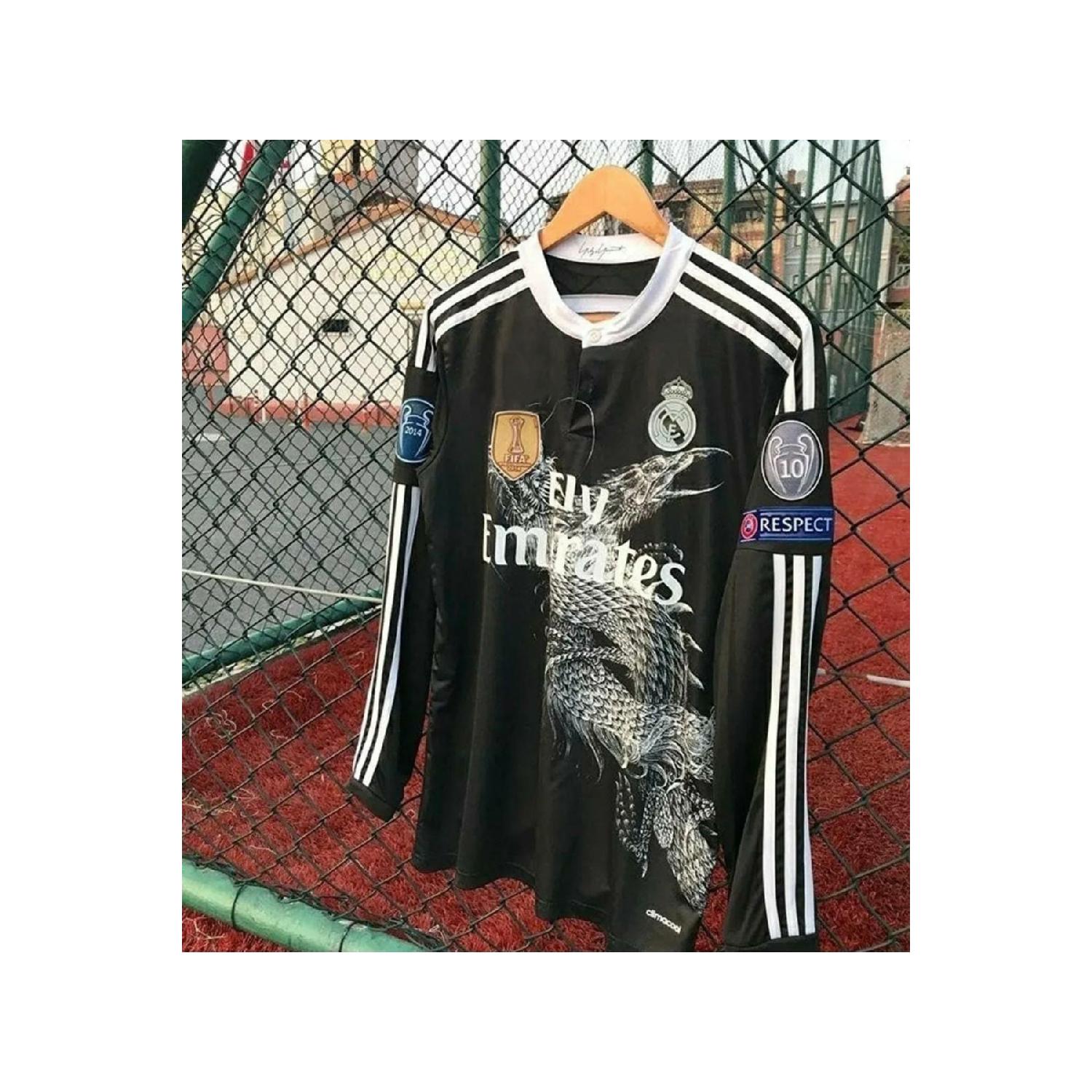 

Реал Мадрид 2014/15 Финал Лиги Чемпионов с узором дракона Криштиану Роналду Джерси