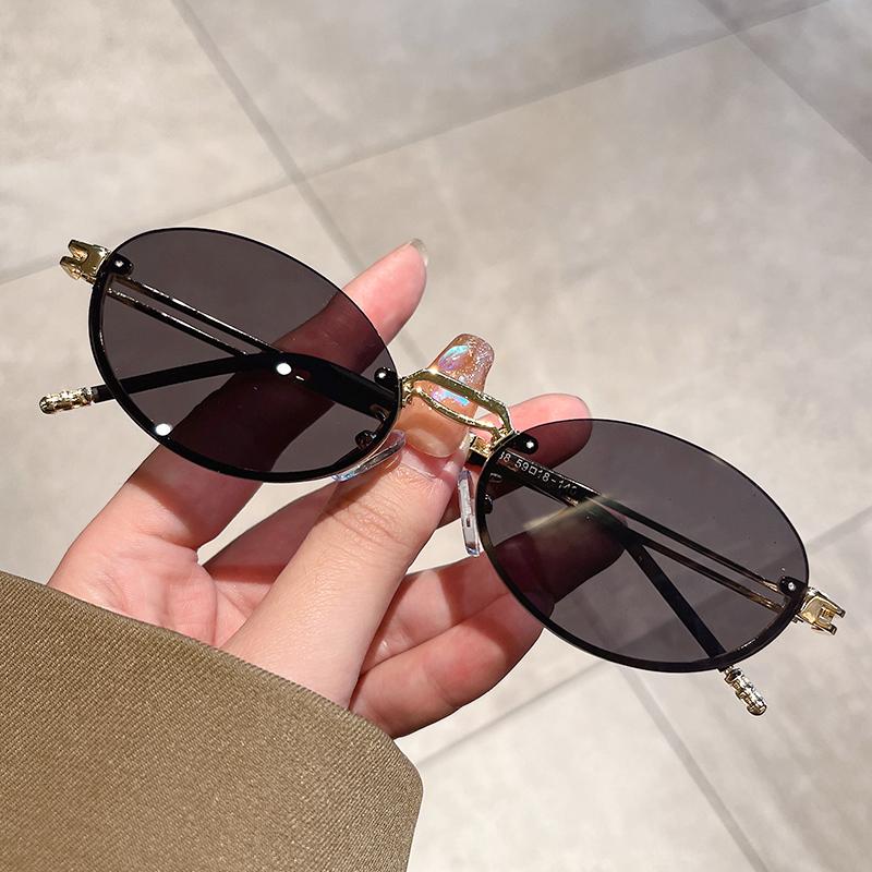 New Vintage Small Oval Frame Sunglasses Trendy Fashion Personalized Men Women Eyewear Top Brand Designer Male Female Shades