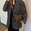 2024 New Retro Bag Female Korean Version Shoulder Bag Fashion Street Trend Leisure Commute Bucket Bag