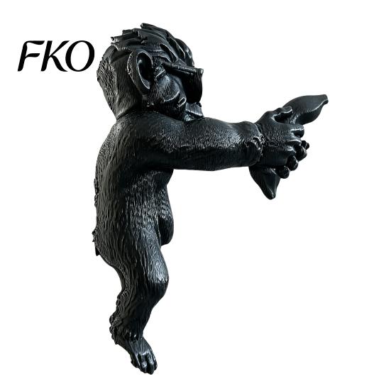 Fine Workmanship Decor Cool Monkey Figurine Computer Monitor Decor, Funny Statue Ornament, Decorative Bedroom Decoration Piece with Banana