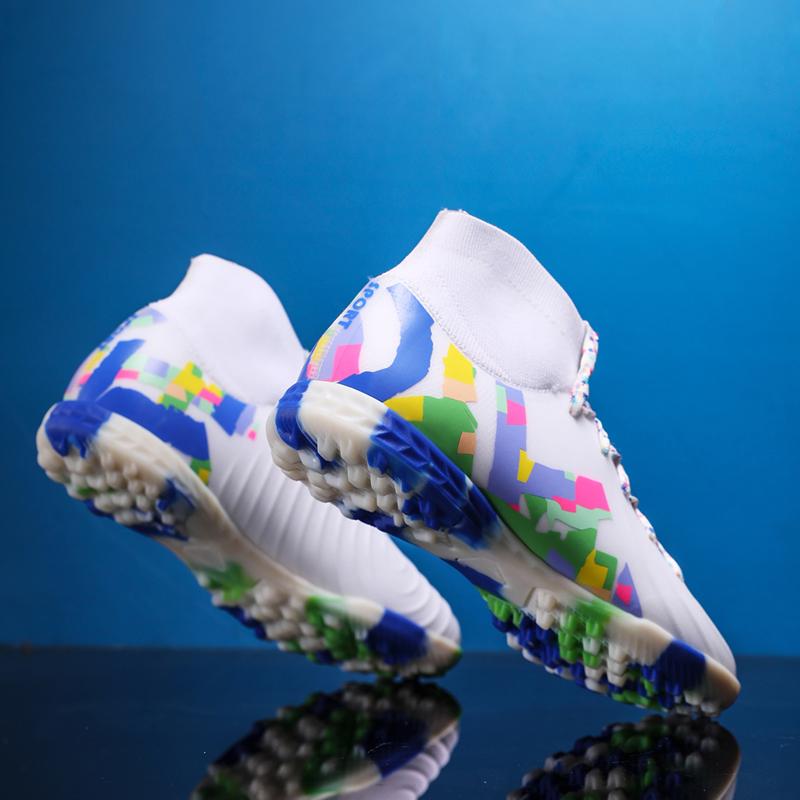 Fashion 2025 New New Men Soccer Shoes Hot-selling FG/TF Football Boots Non-Slip Cleats Mid-top Futsal Indoor High-quality Match Sneakers