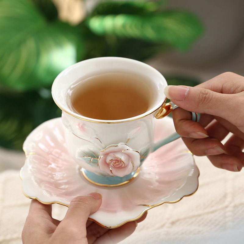 Creative Ceramic Coffee Cup Saucer Embossed Floral Mug Home Breakfast Milk Oatmeal Mug Afternoon Camellia Flower Tea Cup Gifts