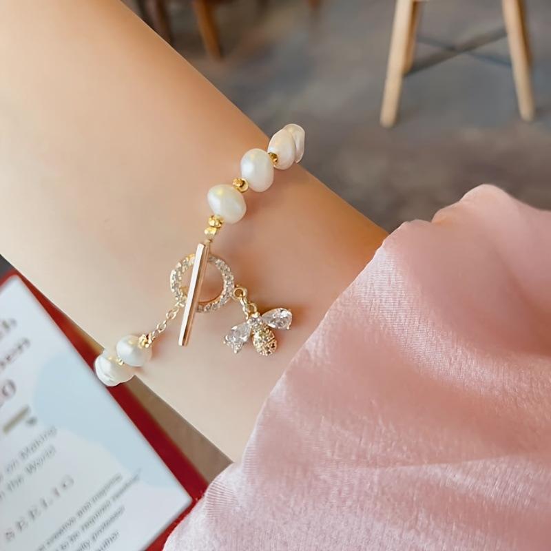 1pc Fashion Versatile Bee Imitation Pearl Bracelet , Women's Sweet Alloy Bracelet