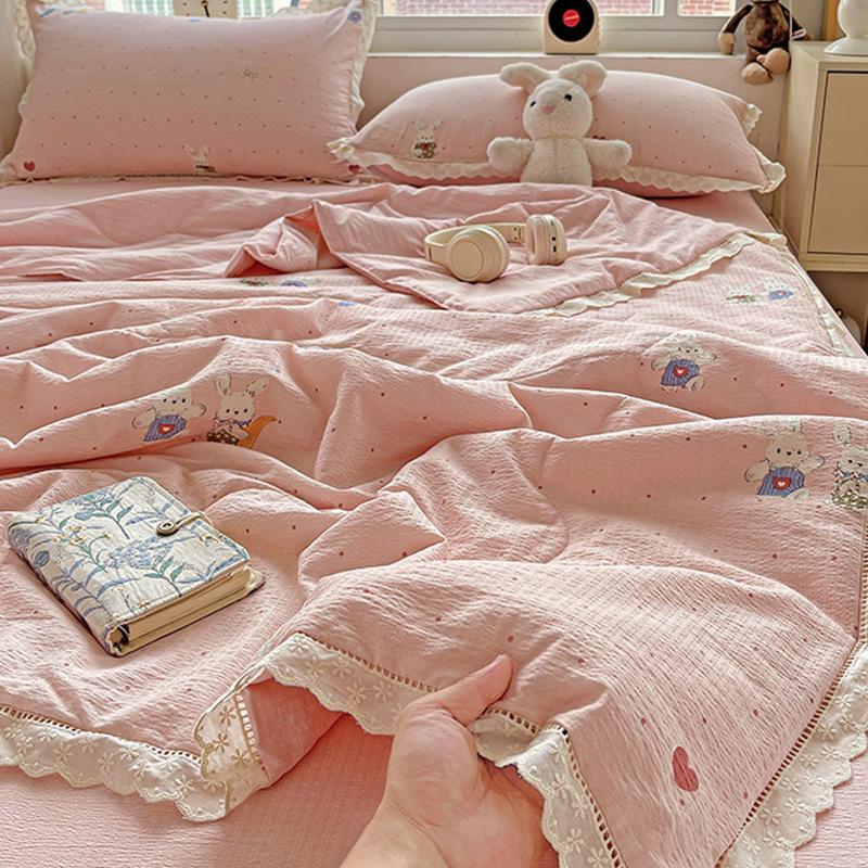 Exquisite Lace Crinkle Gauze Cotton Summer Quilt Skin-Friendly Washable Multi Size Bedding For Cozy Bedroom Summer Sleeping
