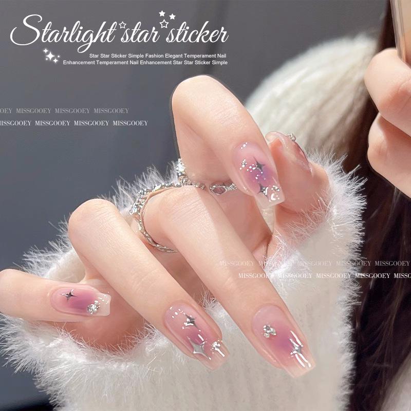 3D-Nagelaufkleber in Gold und Silber – Internet Trend – Kleine selbstklebende Stern-Dekorationen