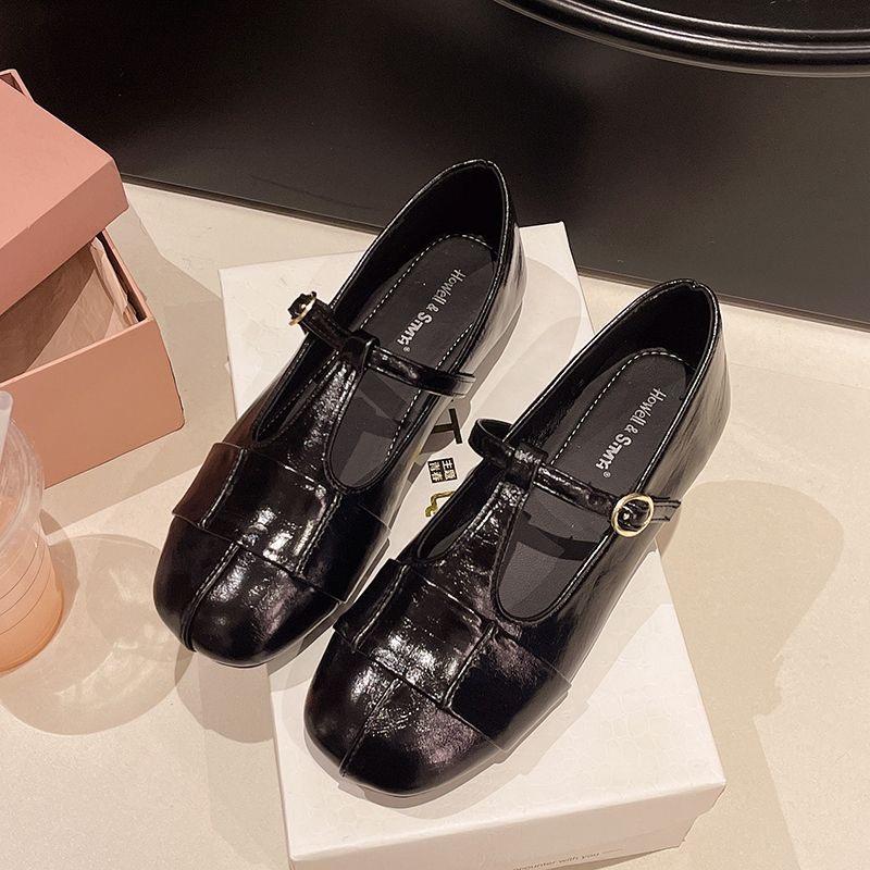 Retro Round Head Single Shoes 2026 Spring New Head Retro French Flat Bottom Shallow Mouth Women's Soft Sole One Word Mary Jane Shoes