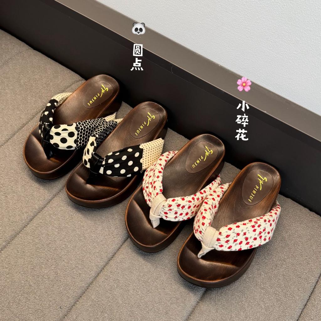 2025 New Thick Bottom Heightened Slope Heel Flip-flops Summer Polka Dots Versatile Not Tired Feet Beach Pinch Feet Cool Slippers Women