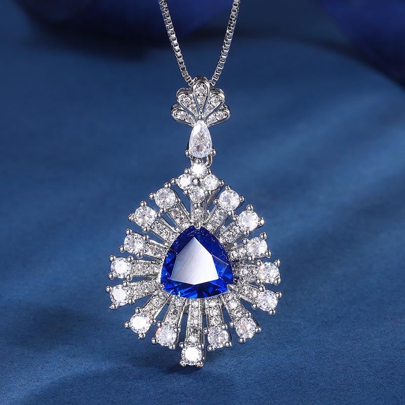 Jewelry Retro Simulation Colored Treasure Fat Triangle Hollow Inlaid Temperament Pendant Necklace 10 * 10